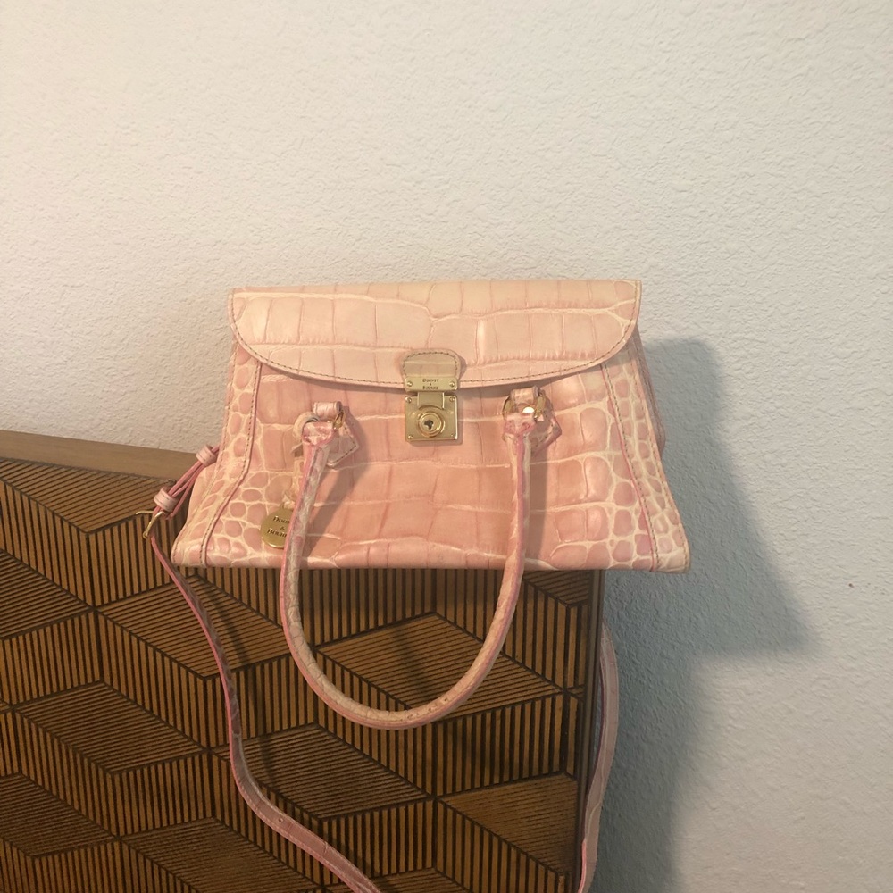 Dooney & Bourke blush pink purse 👛